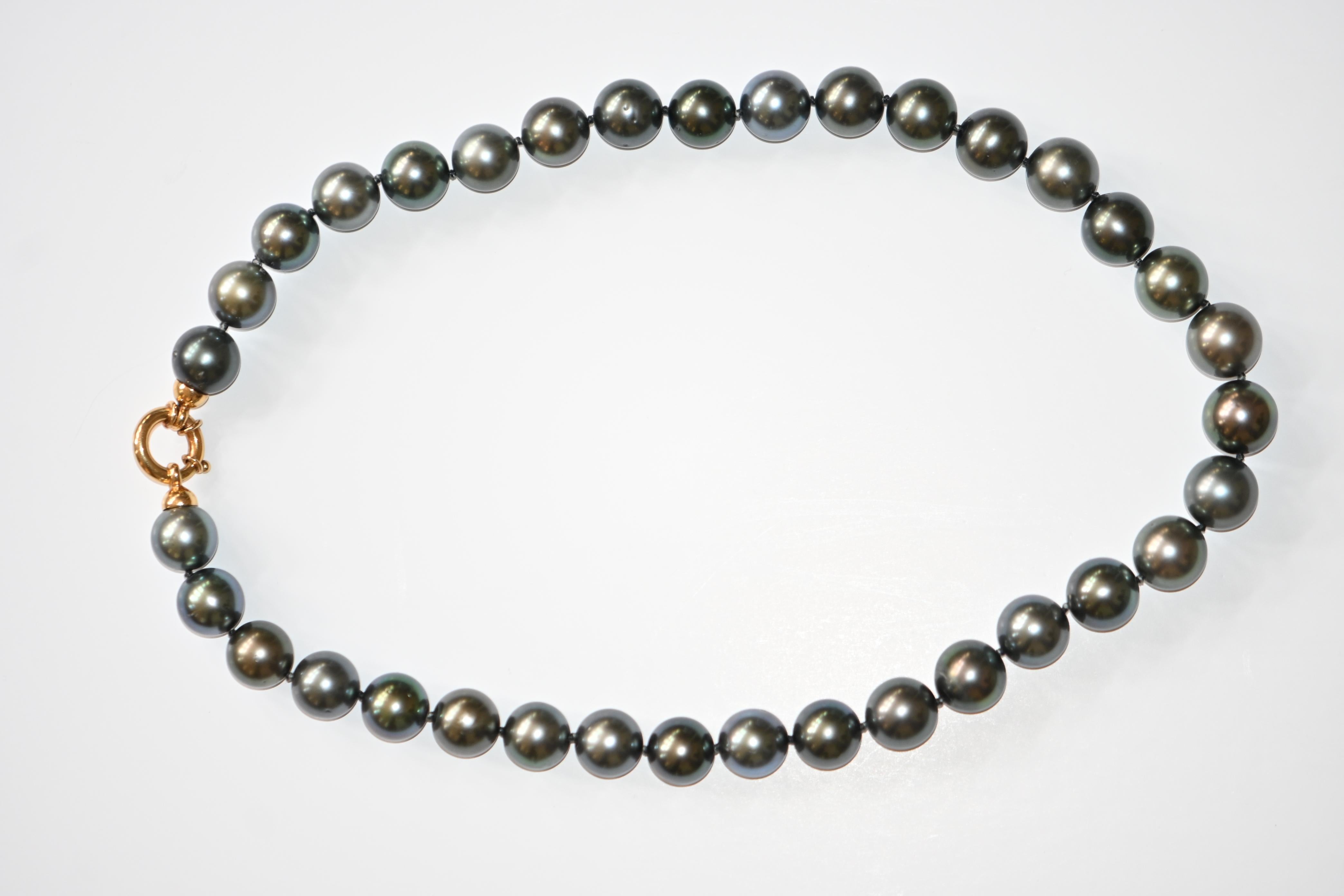 Tahiti Cultured Pearl Necklace For Sale 1
