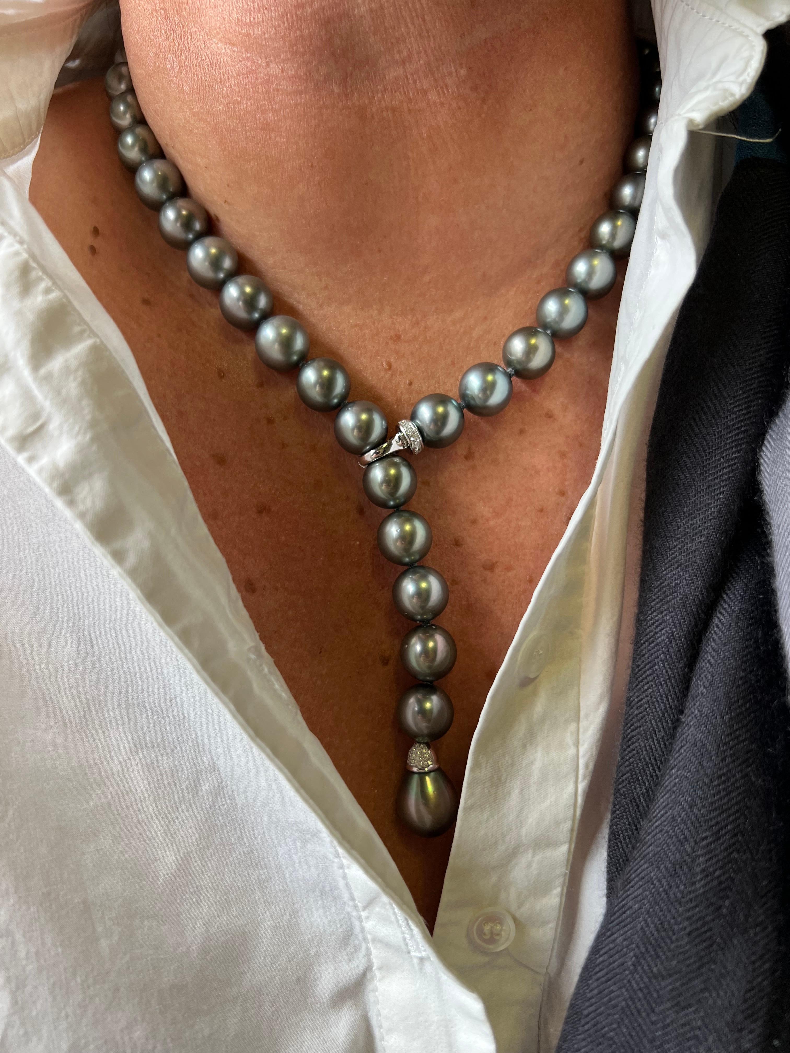 Modern Tahiti Cultured Pearls and Diamonds White Gold Adjustable Necklace For Sale