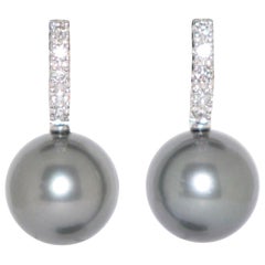Tahiti Cultured Pearls and White Diamonds on Gold 18 Karat Chandelier Earrings
