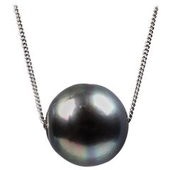 Tahiti huge pearl with silver fine chain by Touria my Pearl 