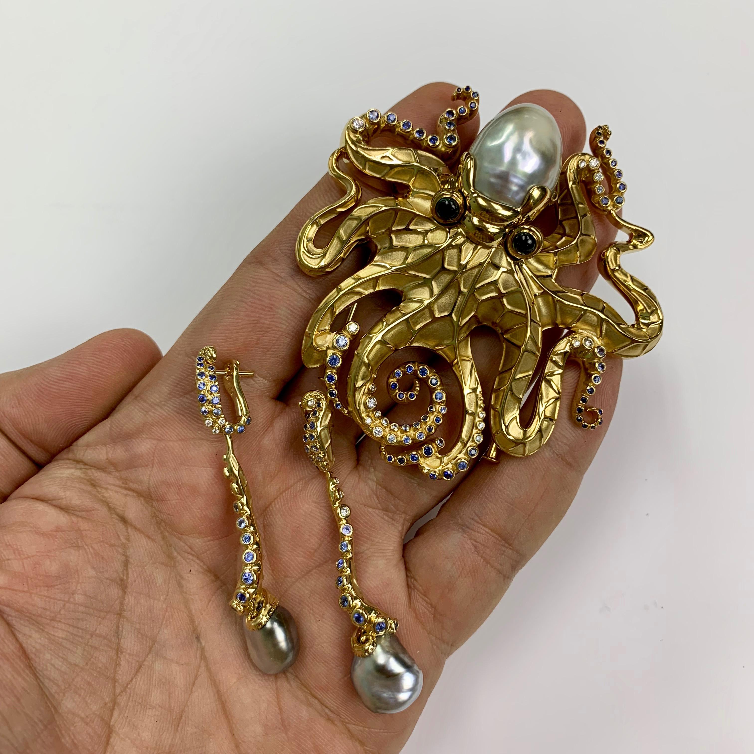 Tahiti Keshi Pearl 21.57 Carat 18 Karat Yellow Gold Octopus Earrings In New Condition For Sale In Bangkok, TH