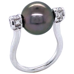 Perla naturale di Tahiti con diamanti Anello in oro bianco 18 carati