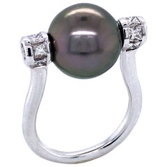 Tahiti Natural Pearl Diamonds White Gold Ring 18 Karat