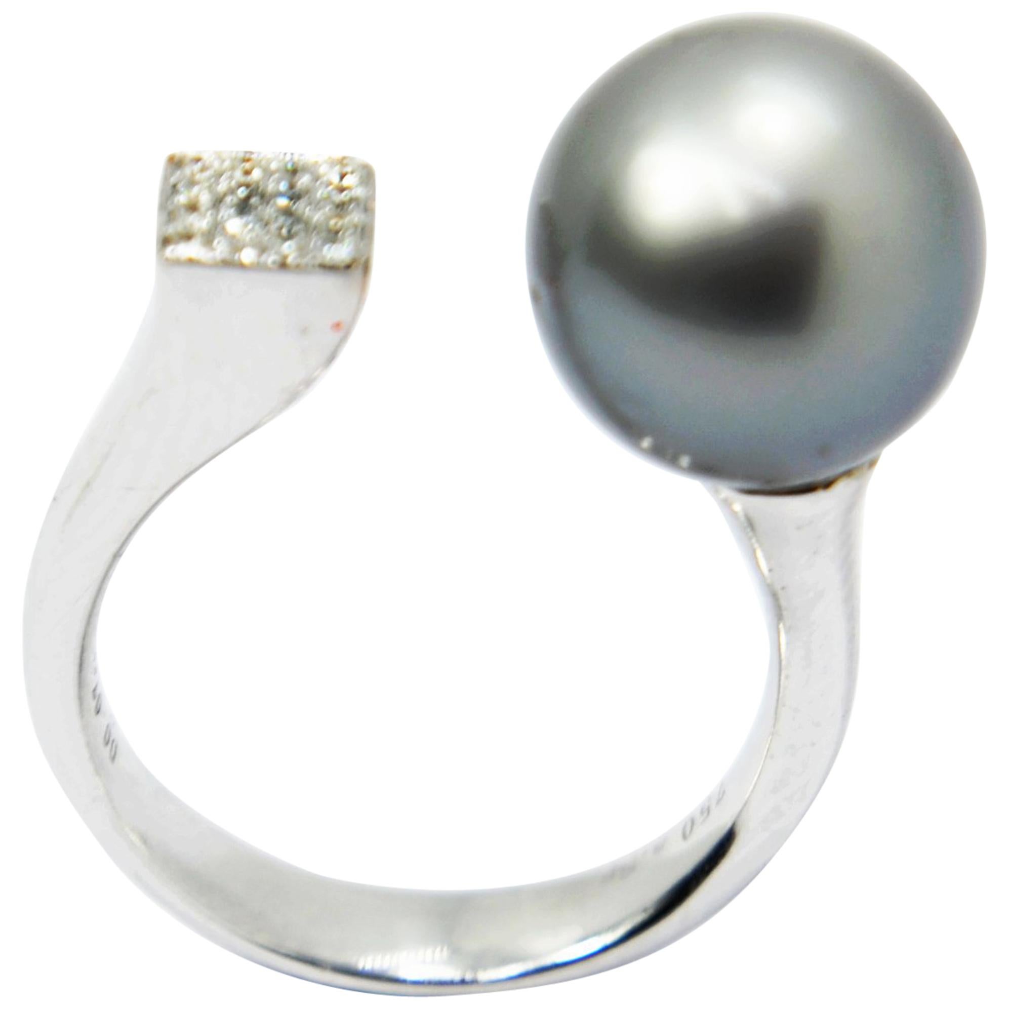 Tahiti Pearl Cocktail Ring with White Diamonds and 18 Karat White Gold For Sale