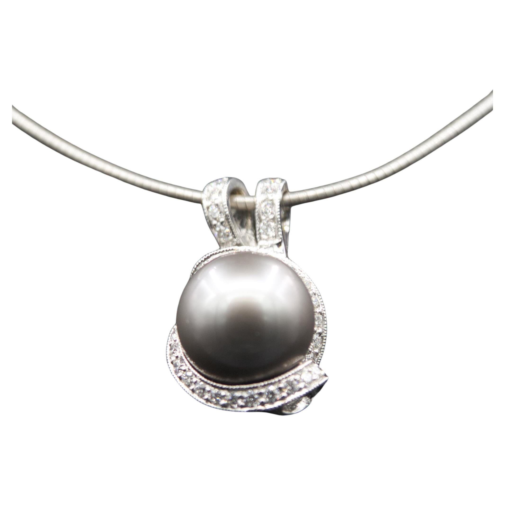 Diamante con perla di Tahiti  ciondolo in vendita