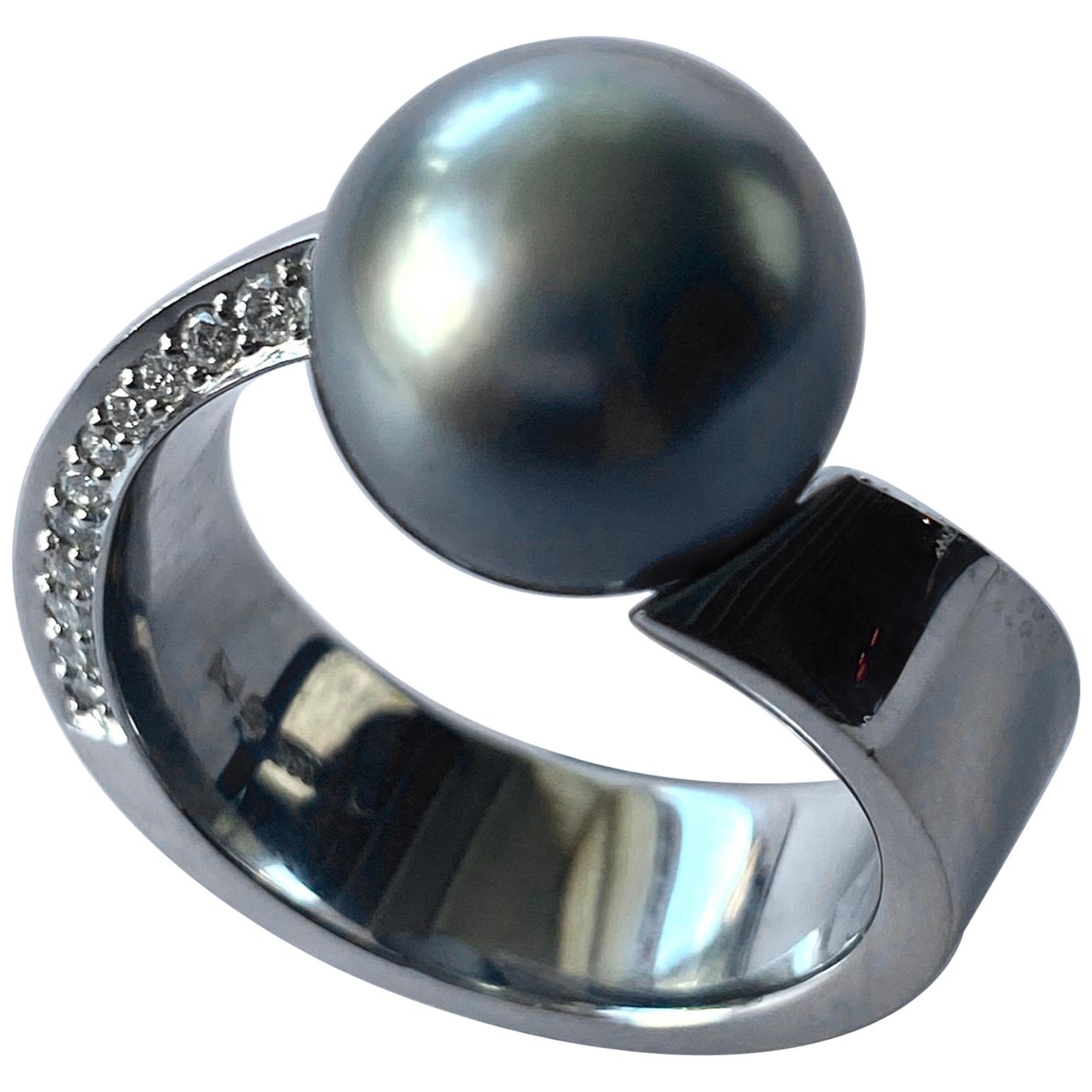 Tahiti Pearl White Gold Diamond Ring, Schoeffel Pearl Culture For Sale