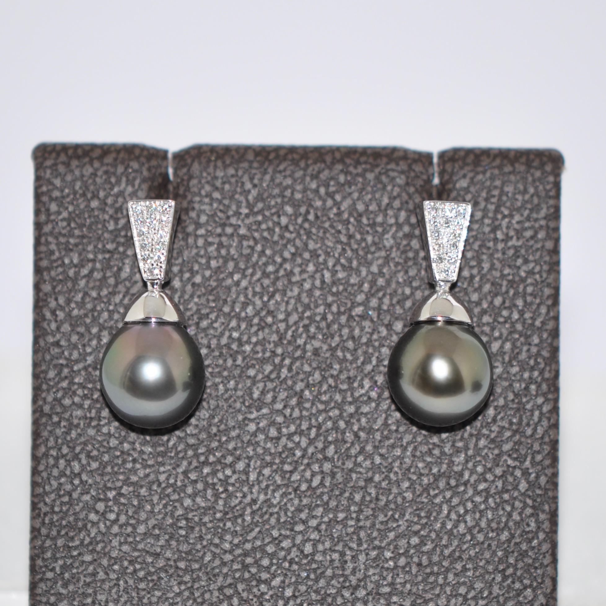 Women's or Men's Tahiti Pearls and White Diamonds on White Gold 18 Karat Drop Earrings