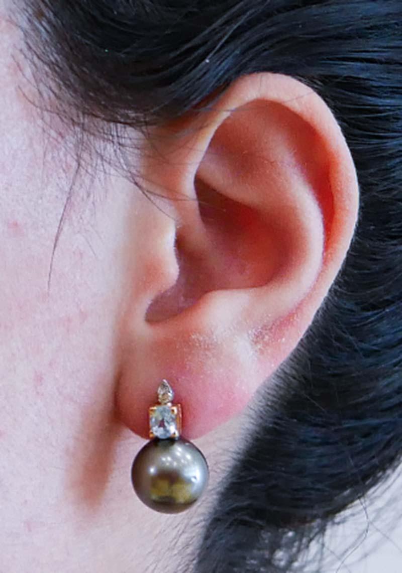Orecchini con perle di Tahiti, acquamarina, diamanti, oro rosa 14 carati e oro bianco. In condizioni Nuovo in vendita a Marcianise, Marcianise (CE)