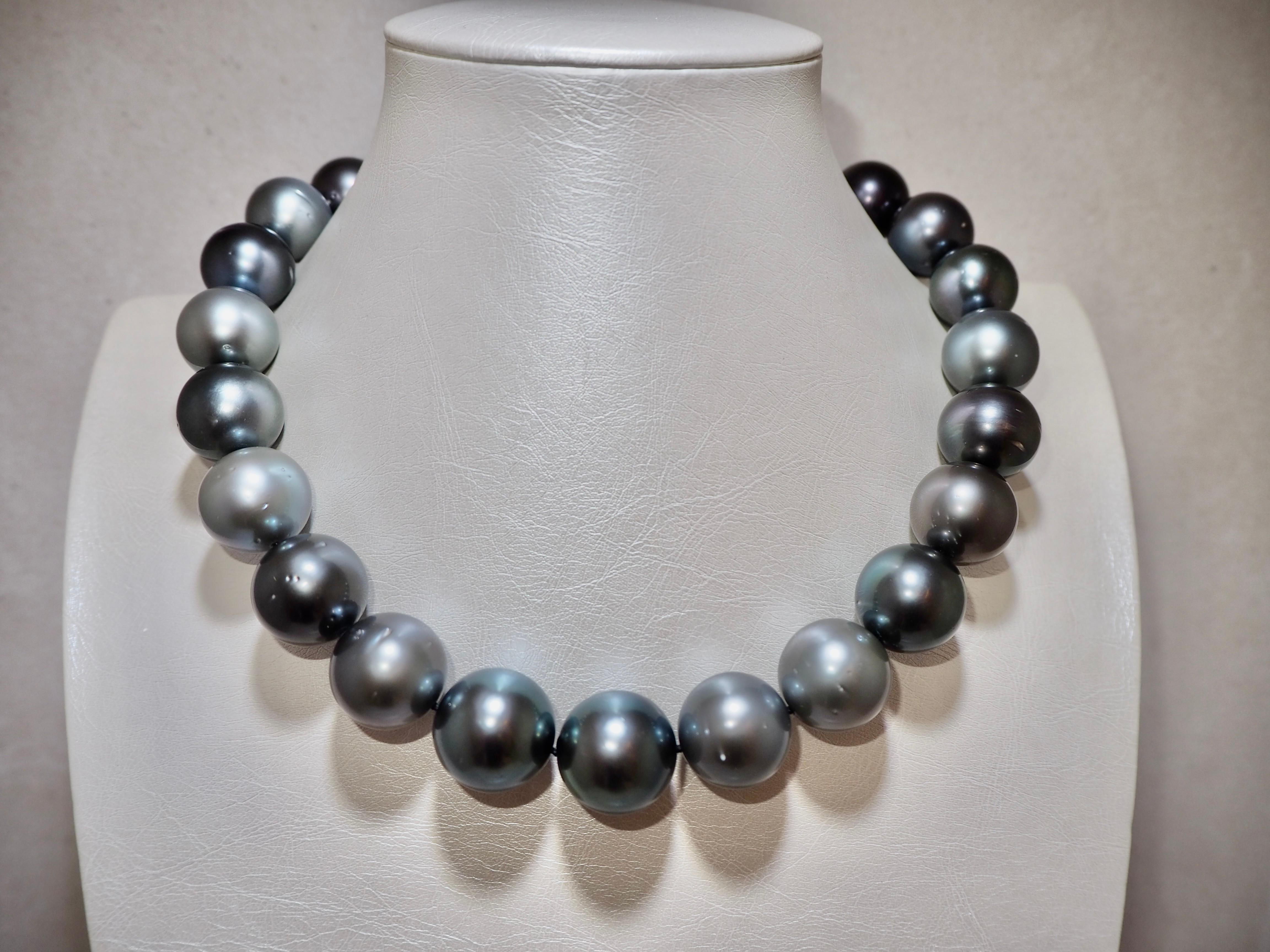 Brilliant Cut Tahitian Pearl Necklace  20-18mm Multicolor with Diamond Clasp 3.85 Carat  For Sale