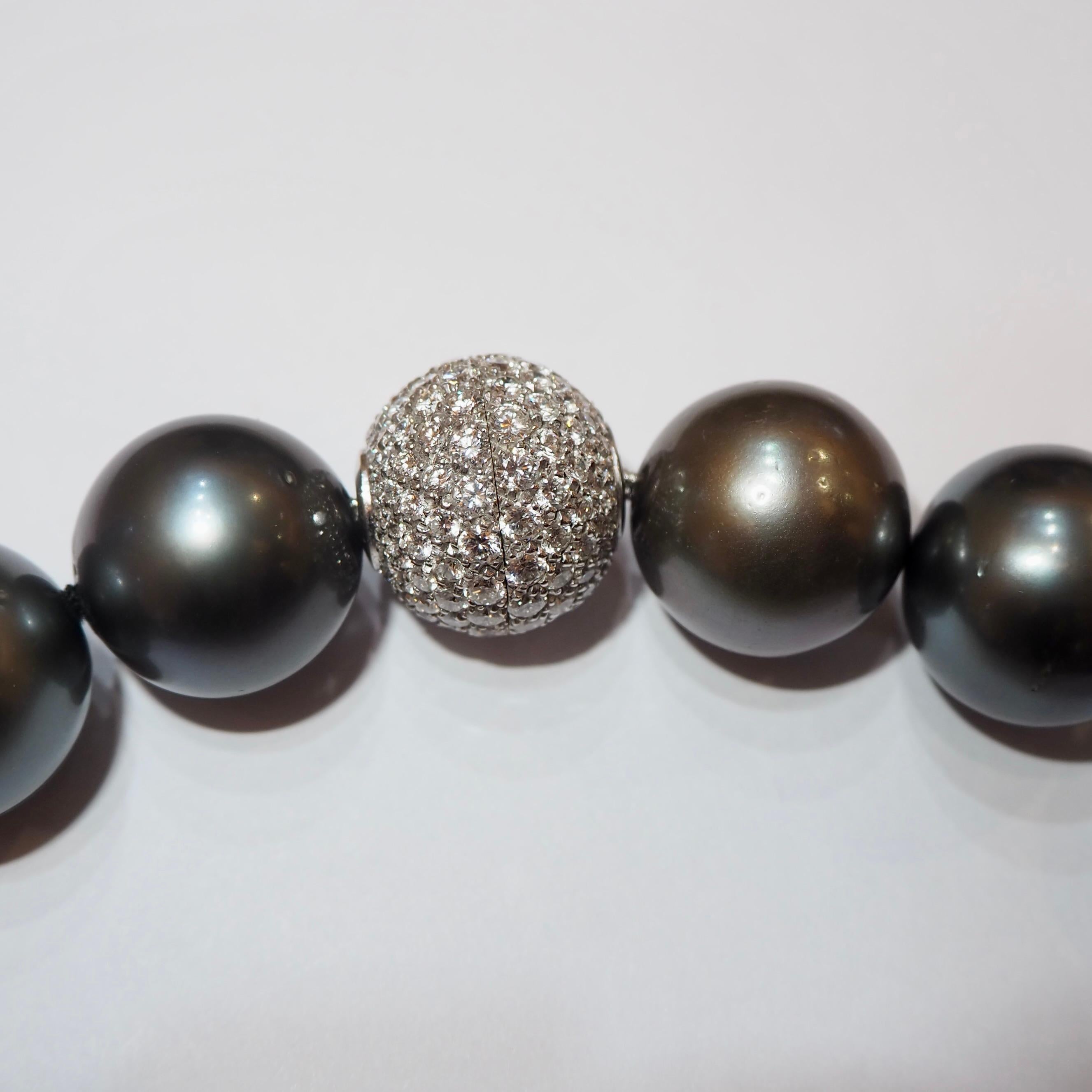 Tahiti-Perlenkette  20-18 mm Mehrfarbig mit Diamantverschluss mit 3,85 Karat  Damen im Angebot