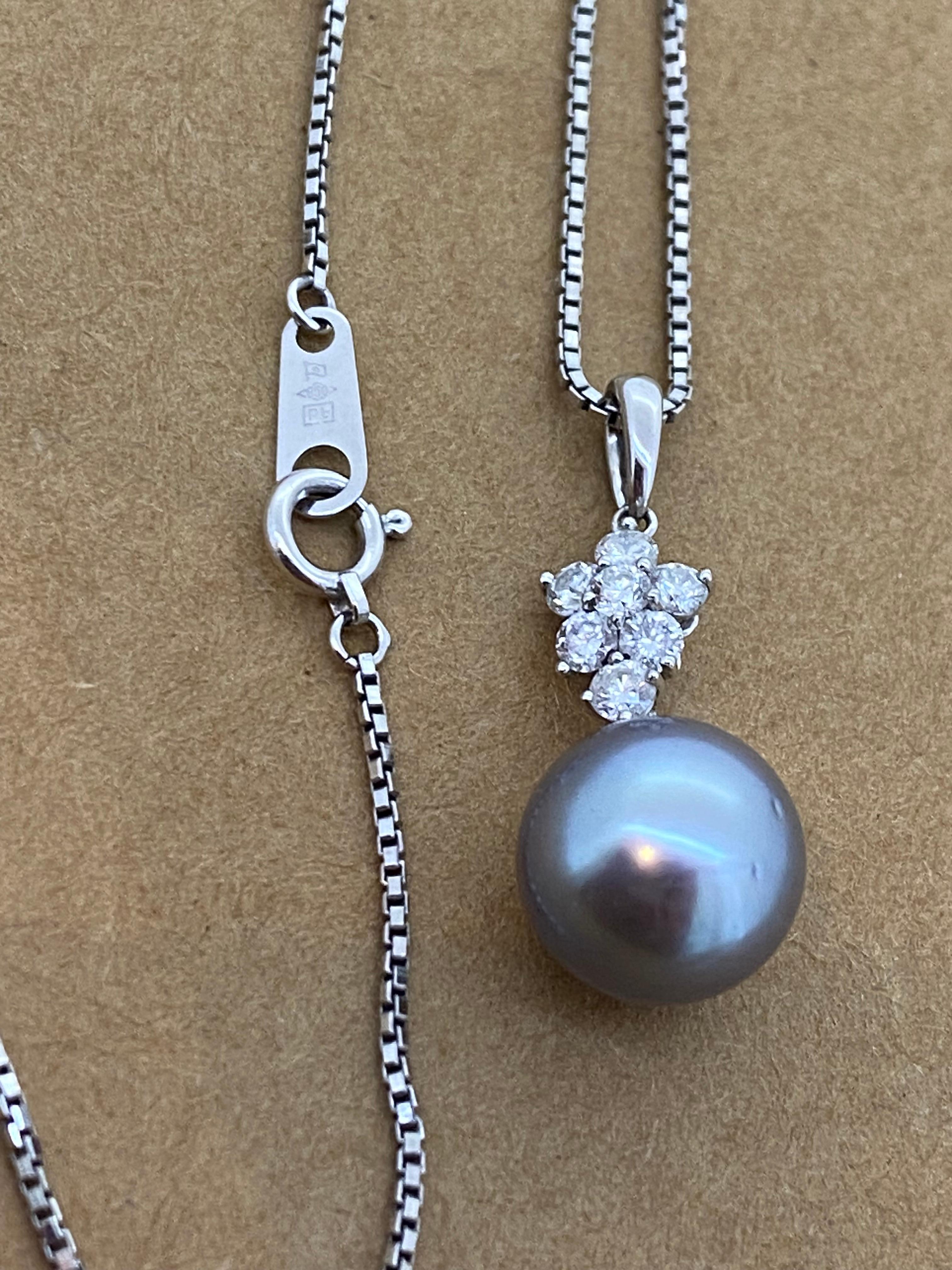 Tahitian 10.5mm Pearl & 0.90ct Diamond Pendant on 18K White Gold 43cm Chain For Sale 2