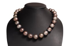 Tahitian 15-17.5mm Pearl Necklace 18 kt Gold Diamond Locker