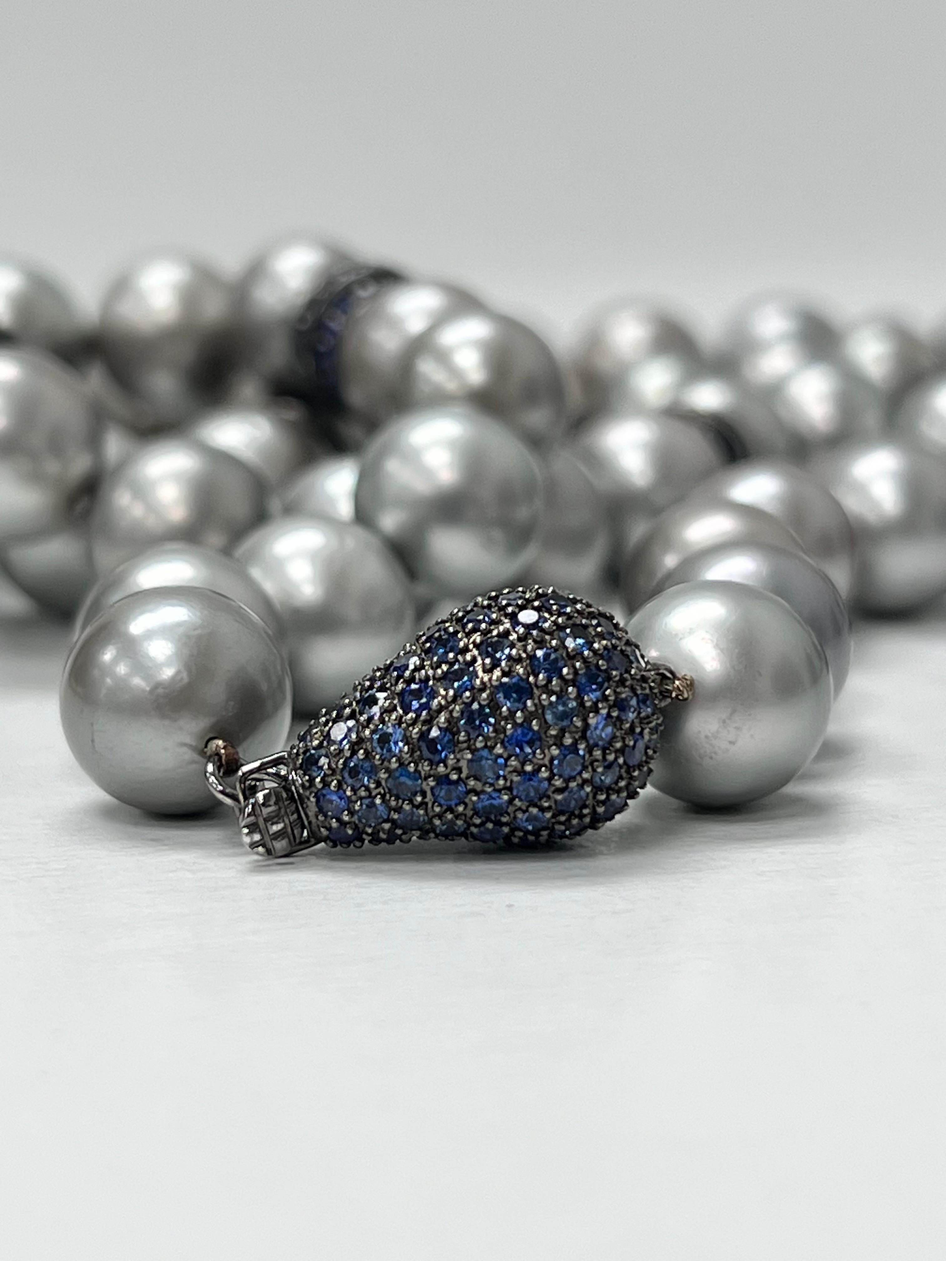 Halskette aus Tahiti und blauem Saphir (Moderne) im Angebot