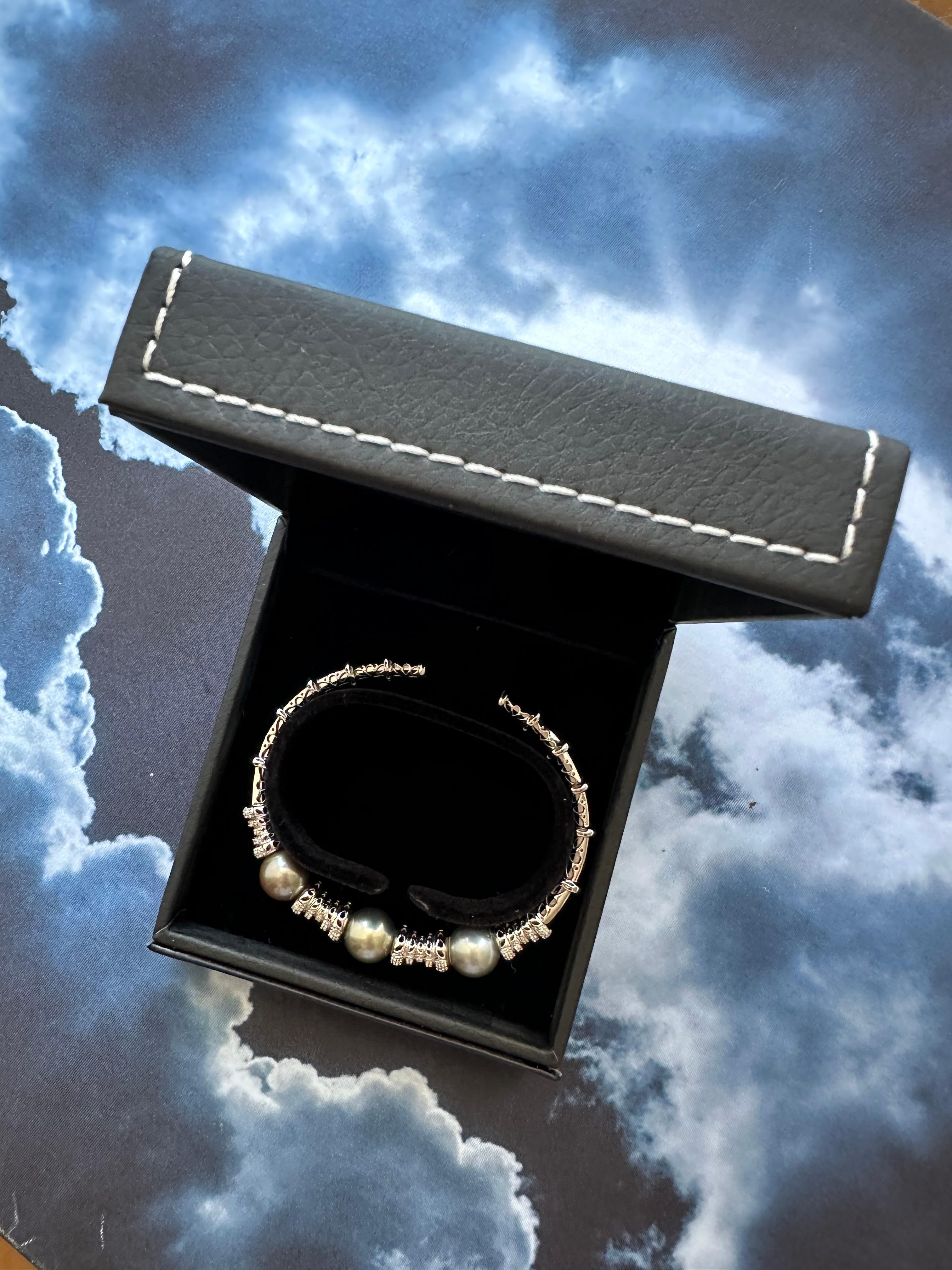 Tahitian Black Dark Grey Pearl Diamond Pave Set White Gold Bangle Cuff Bracelet For Sale 5