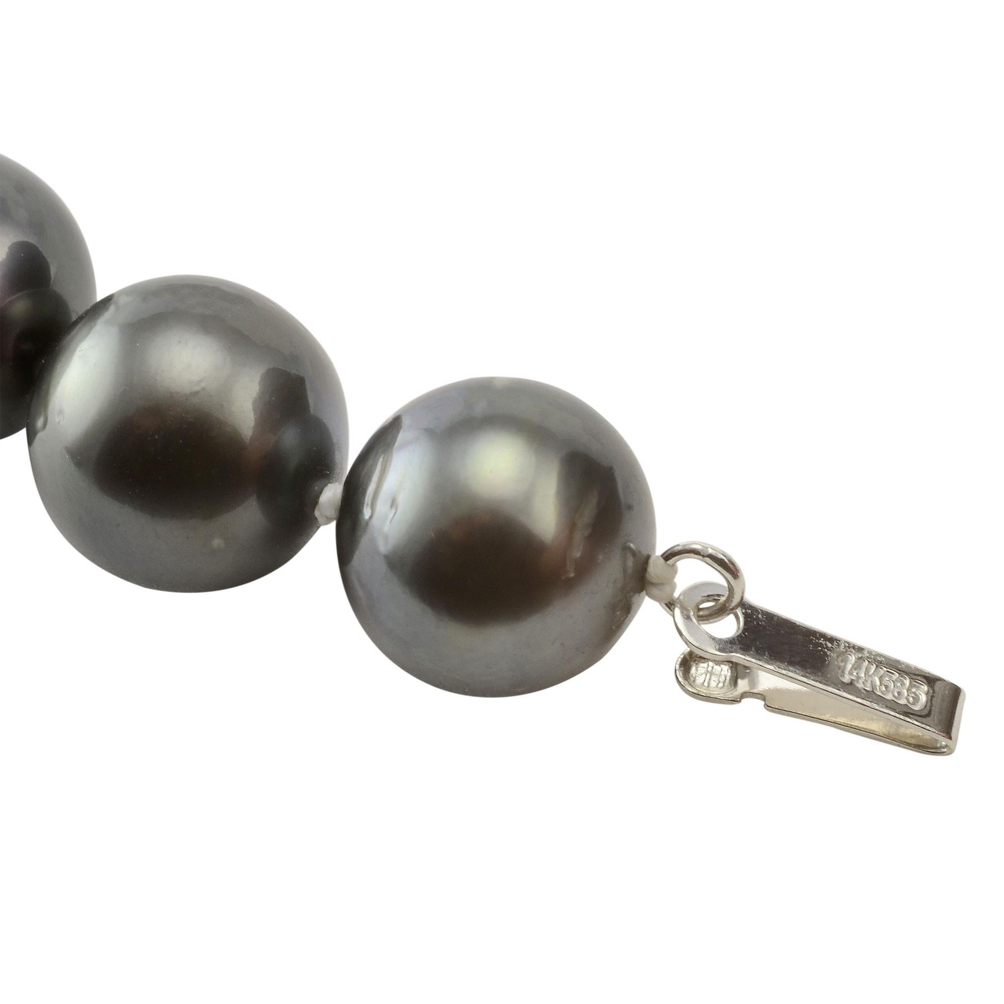 Tahitian Black Pearl and Diamond Necklace For Sale 1