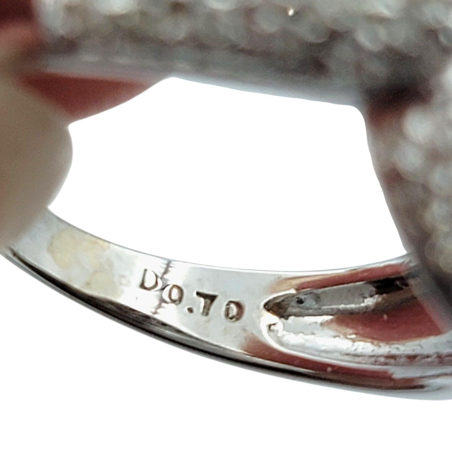 Anello cocktail con perla nera di Tahiti e diamanti pavé in oro bianco 14 carati in vendita 3