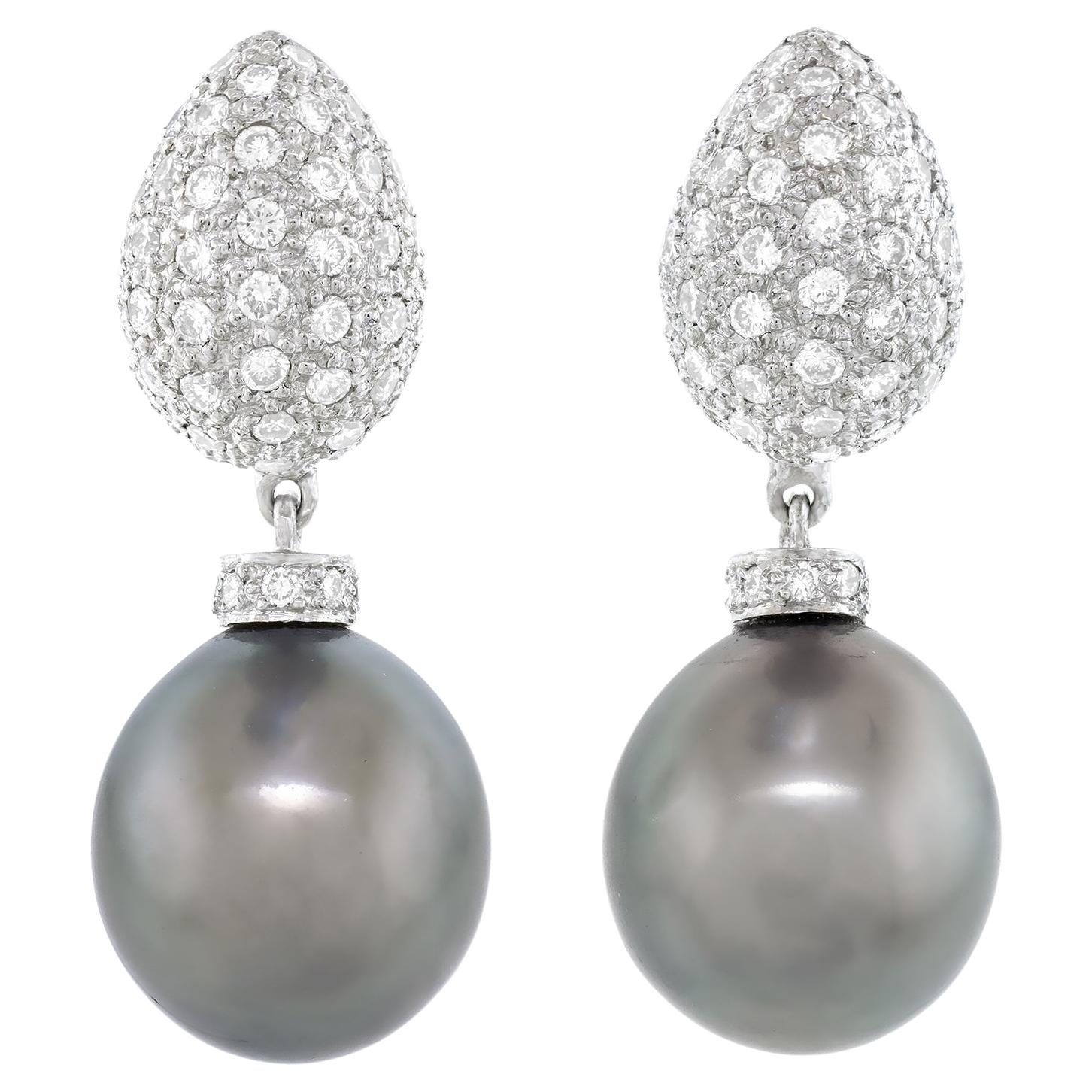 Boucles d'oreilles en perles noires de Tahiti et diamants