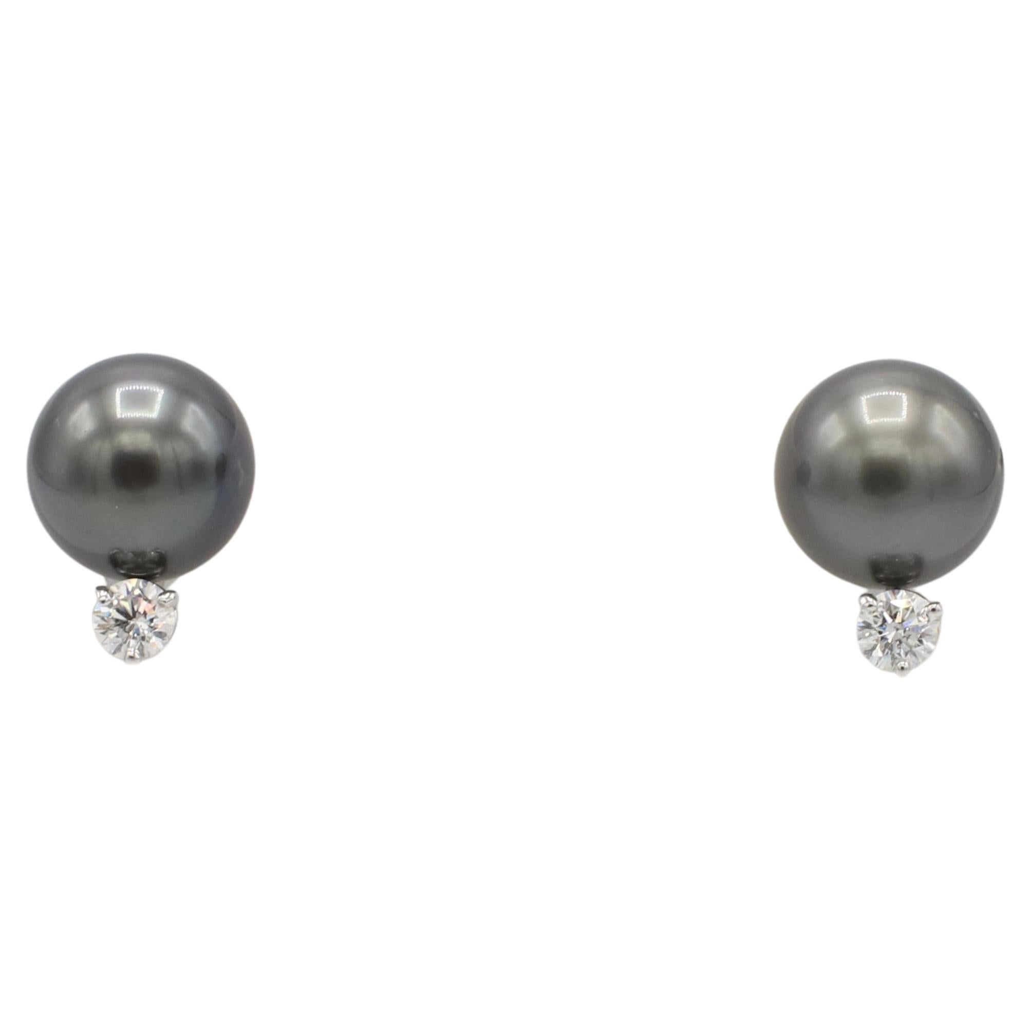 Pendientes de Oro Blanco con Perla Negra de Tahití y Diamante Natural Moderno en venta