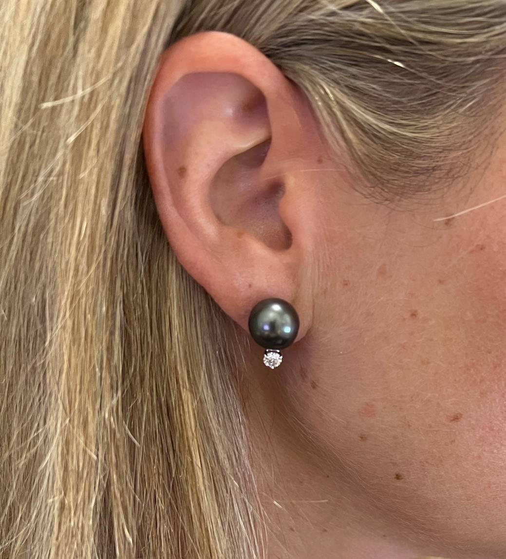 De las mujeres Pendientes de Oro Blanco con Perla Negra de Tahití y Diamante Natural en venta
