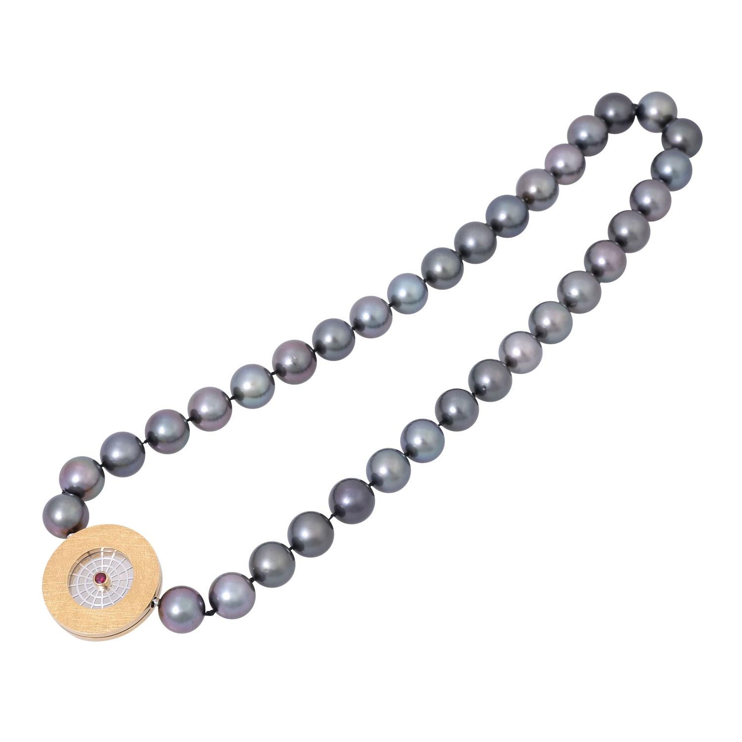 Tahitian Cultured Pearl Necklace For Sale 1