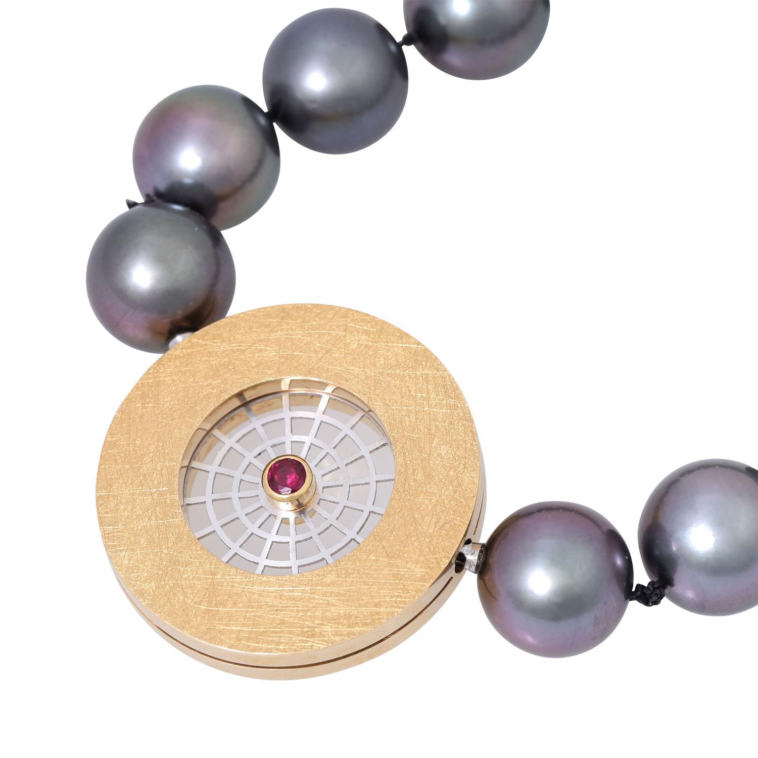 Tahitian Cultured Pearl Necklace For Sale 2