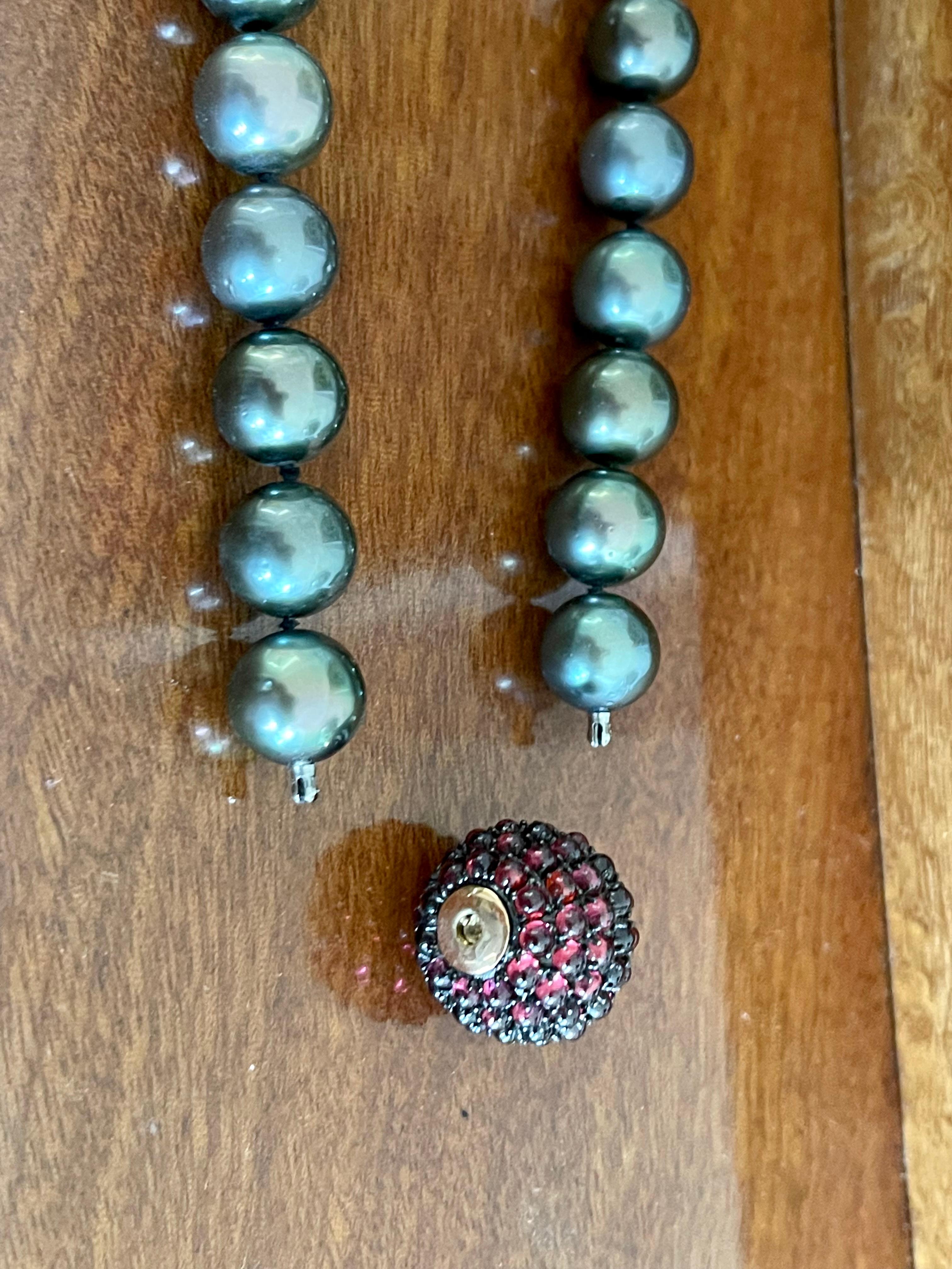 Tahitian Cultured Pearl Necklace with 18 White Gold Garnet Ball Clasp For Sale 3