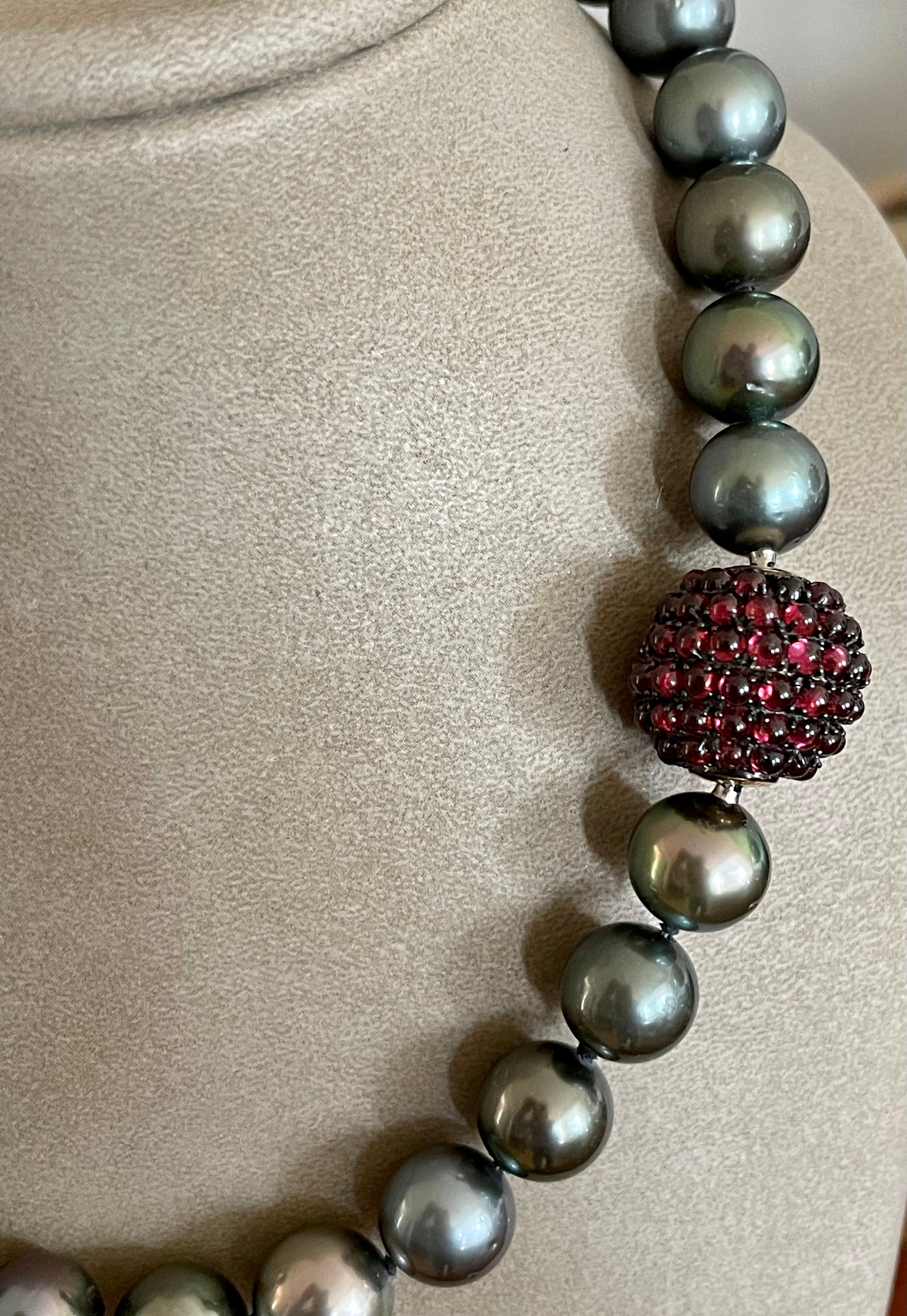 Tahitian Cultured Pearl Necklace with 18 White Gold Garnet Ball Clasp For Sale 2