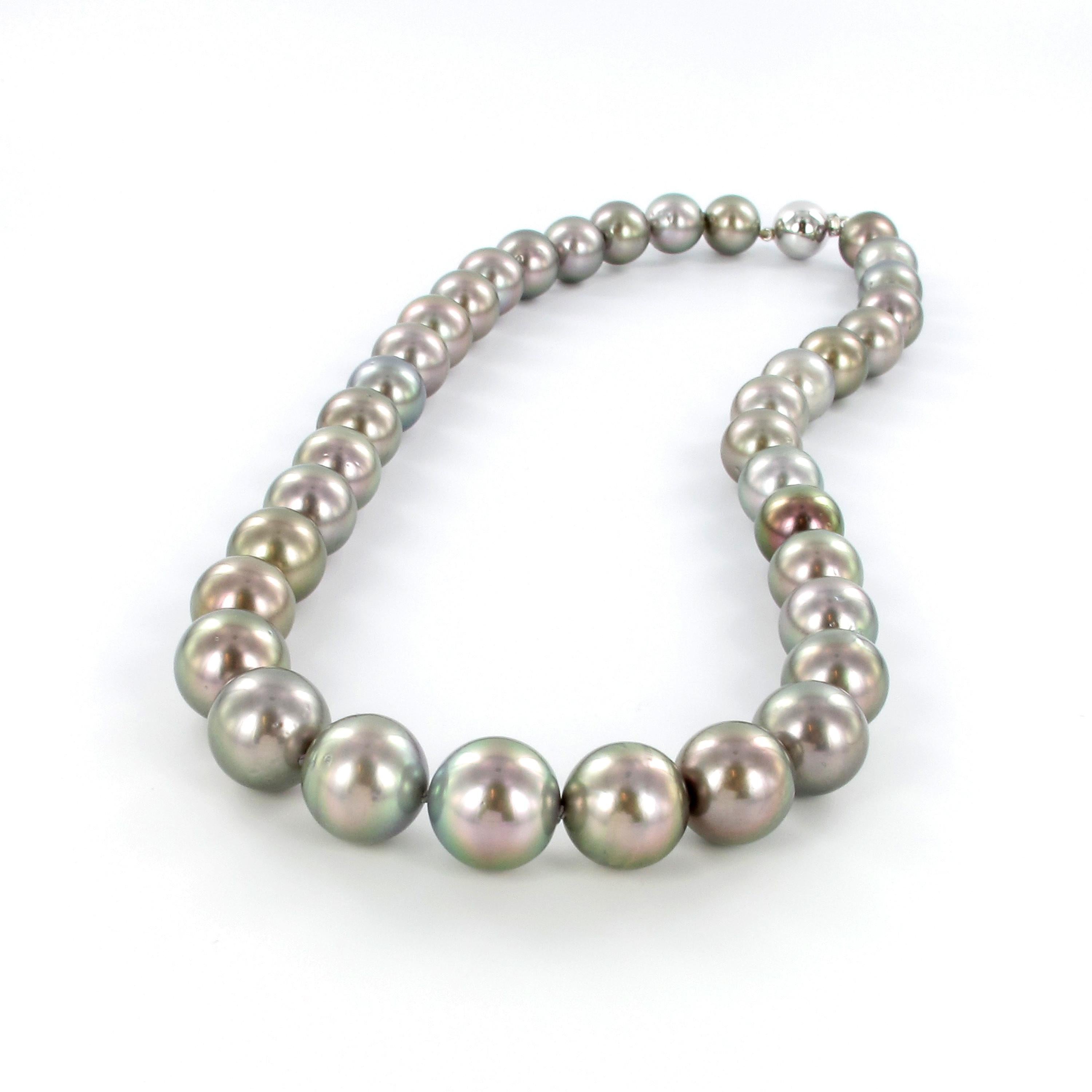 karutora pearl necklace