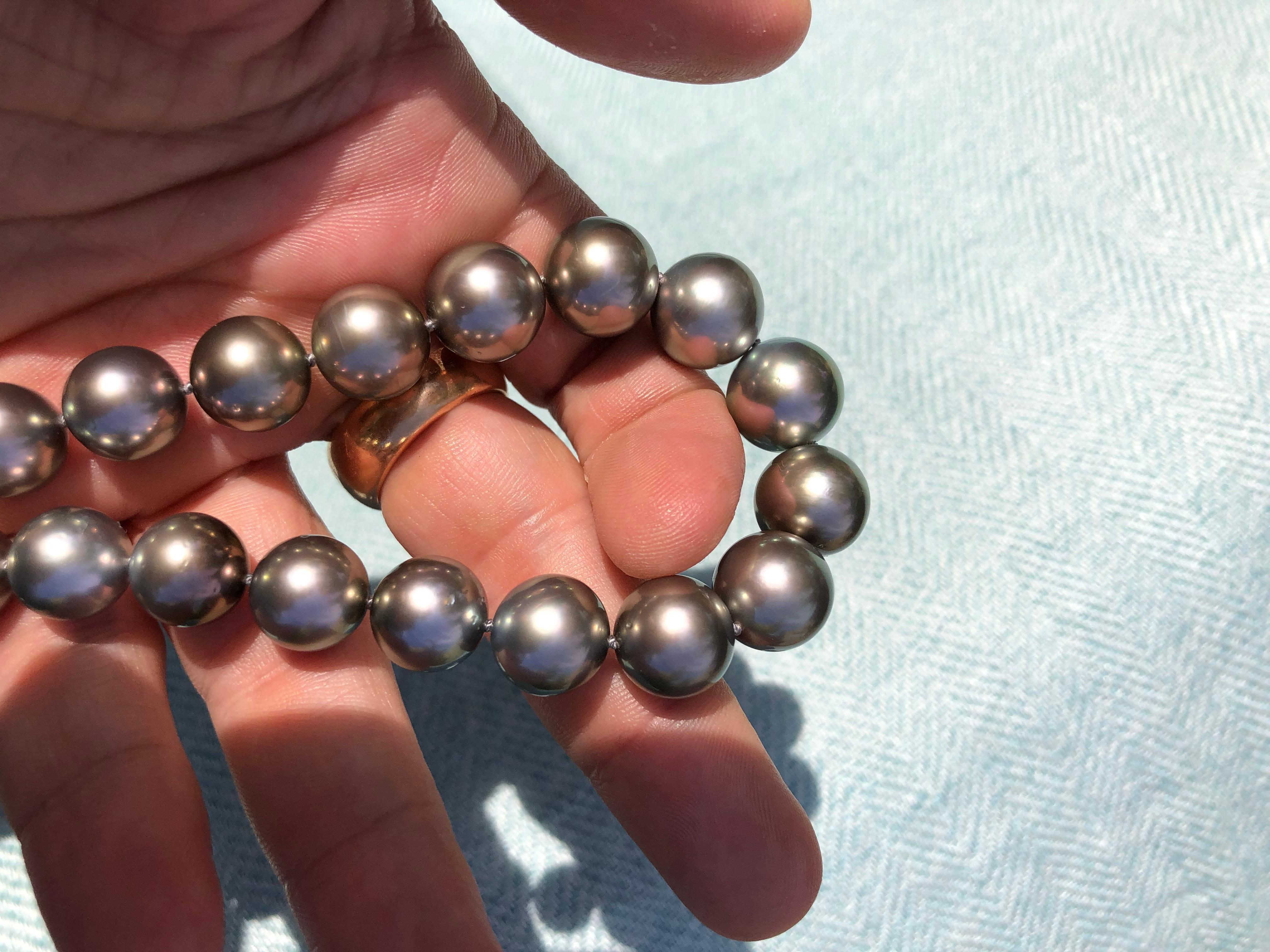 Women's or Men's Tahitian Cultured Pearl Necklace with White Gold Ball Clasp For Sale