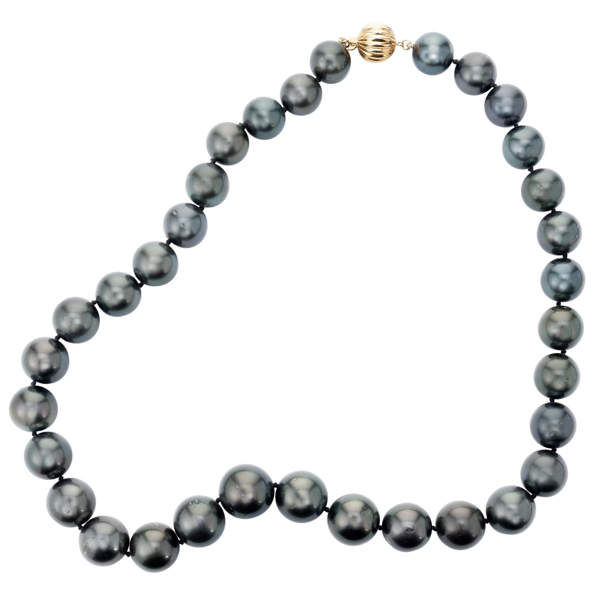 Tahitian Cultured Pearl Yellow Gold Necklace