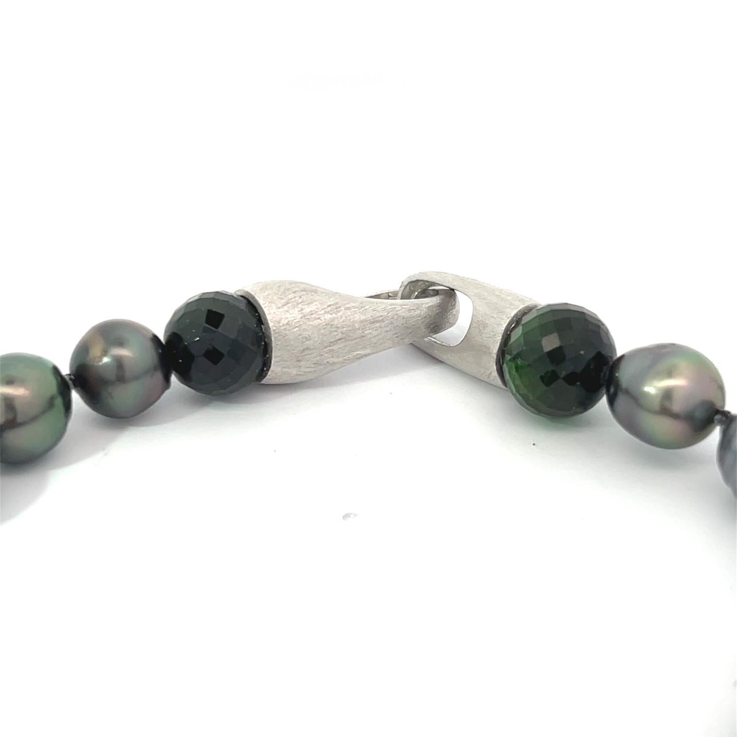 Bead Tahitian Gray Baroque Pearl Black/Green Tourmaline Sterling Silver Bracelet For Sale
