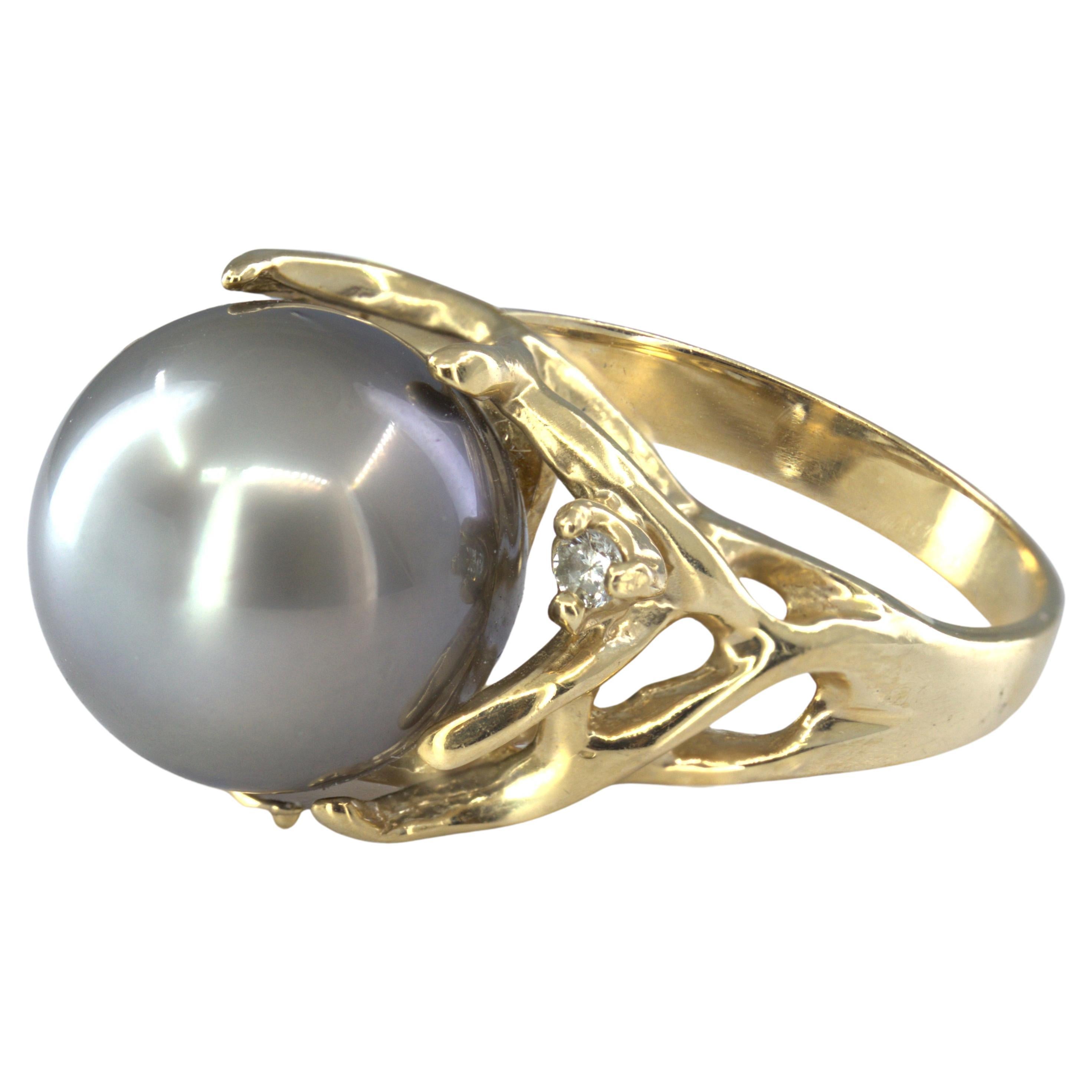 Tahitian Gray Cultured Pearl, 14K Yellow Gold Ring For Sale