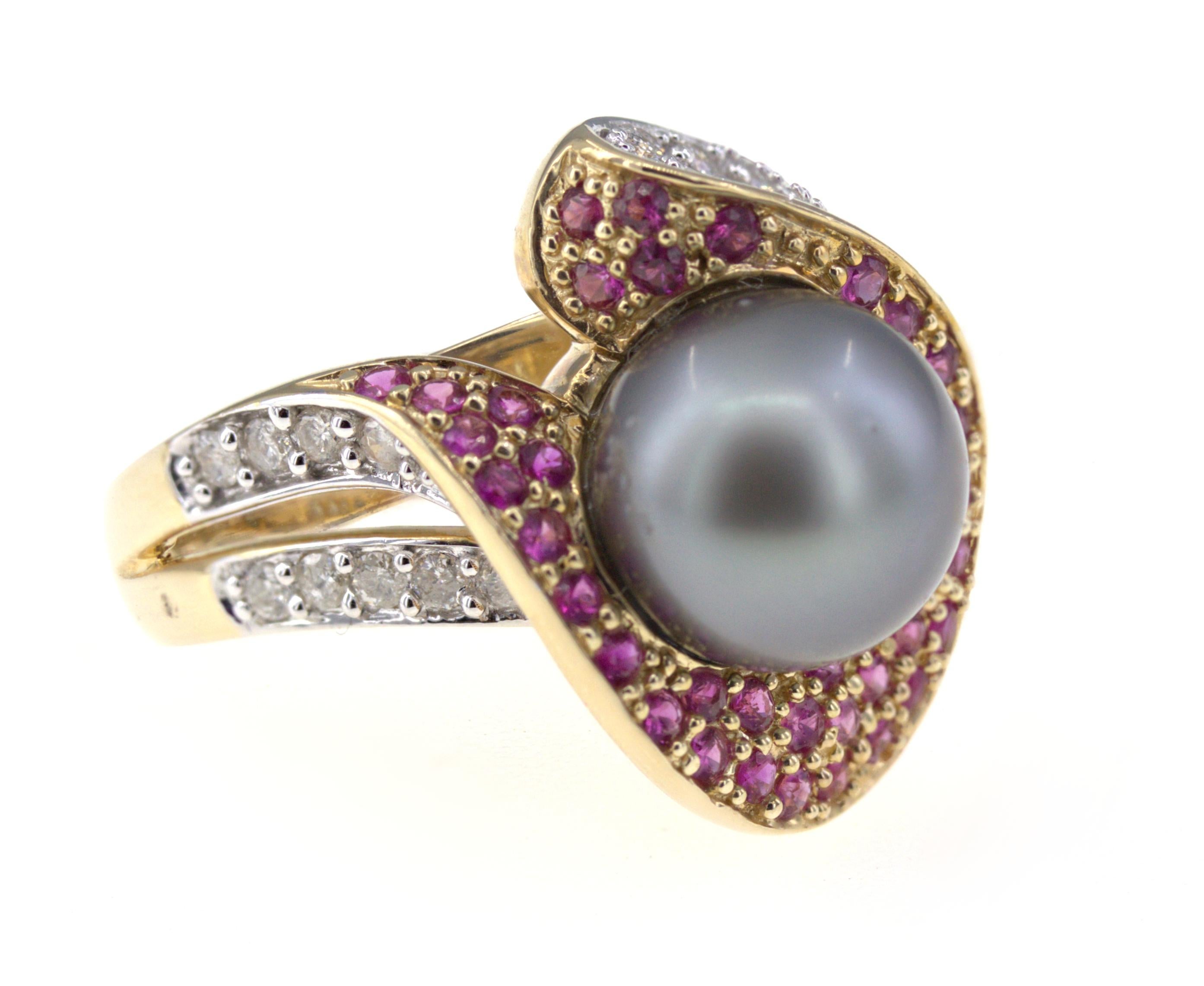 Mixed Cut Tahitian Gray Cultured Pearl, Ruby, Diamond, 14K Yellow Gold Ring For Sale