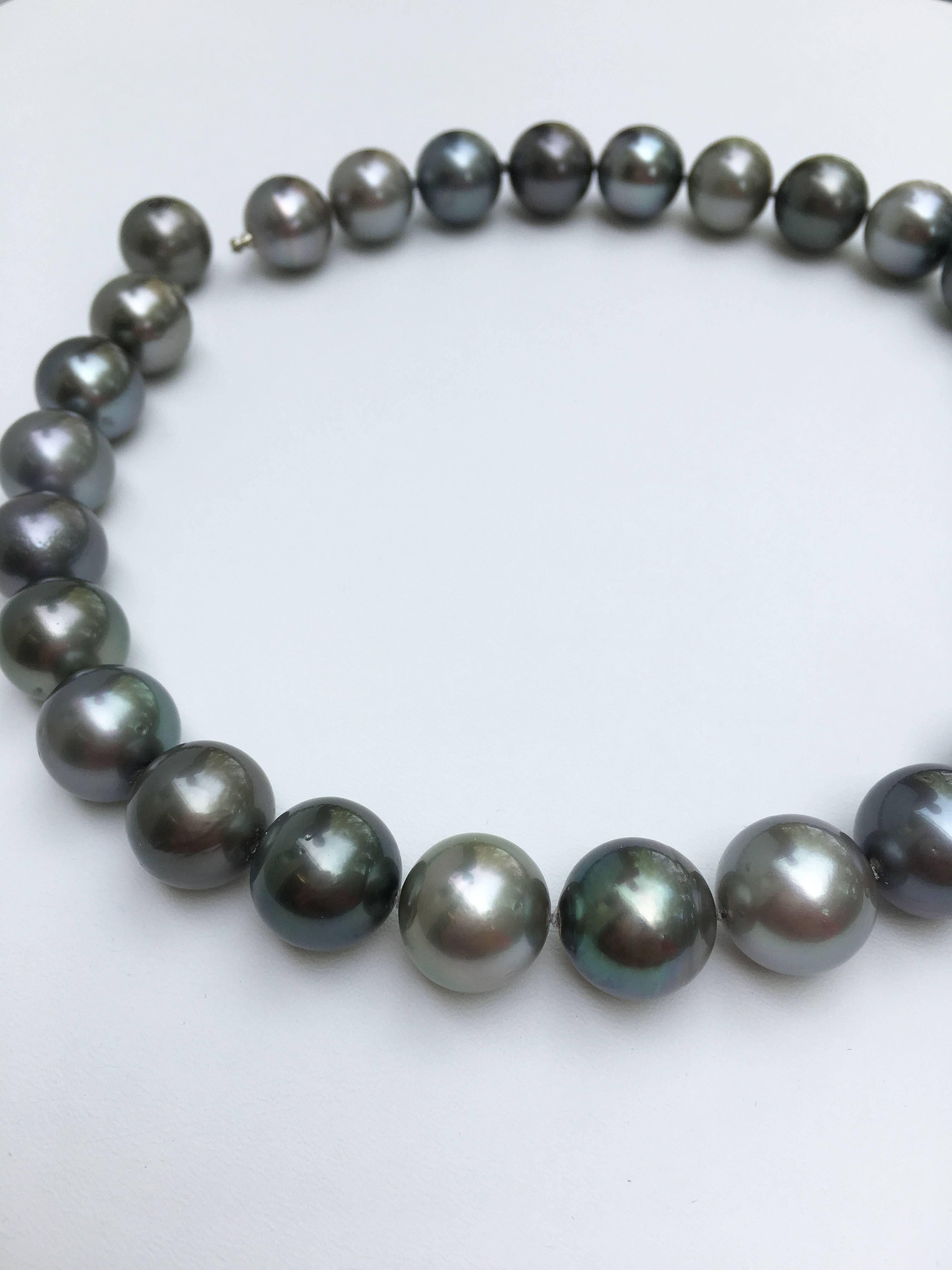 Tahitian Grey Cultured Pearl Choker Necklace In New Condition For Sale In Wiernsheim, DE