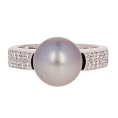 Tahitian Grey Pearl and Diamond Ring, 18 Karat White Gold