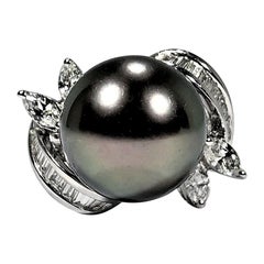 Tahitian Grey Pearl and Diamond Ring in White Gold
