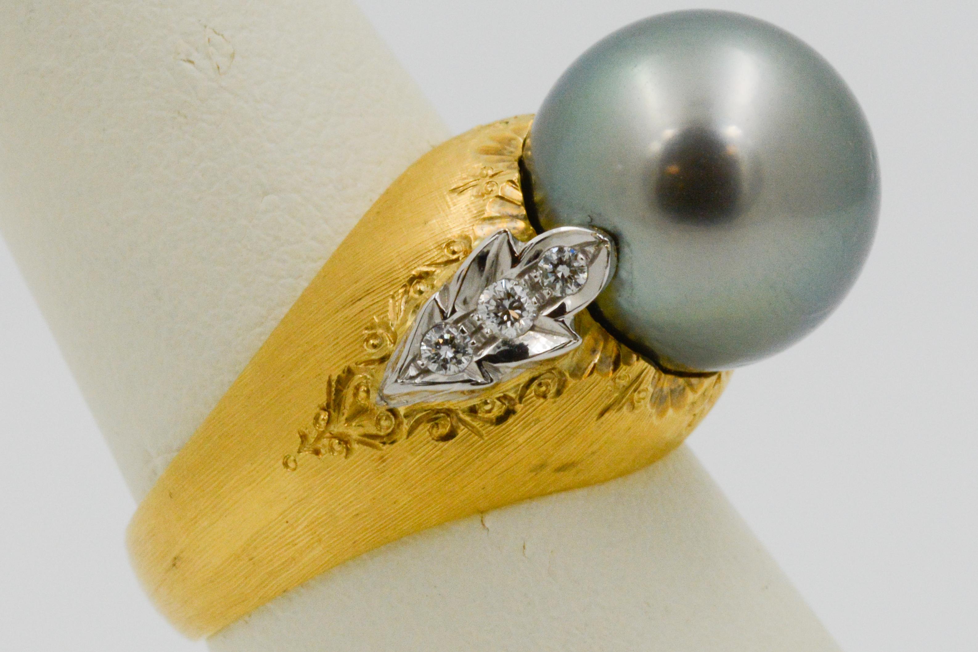 Tahitian Grey South Sea Pearl 18 Karat Yellow Gold Ring In Good Condition In Dallas, TX