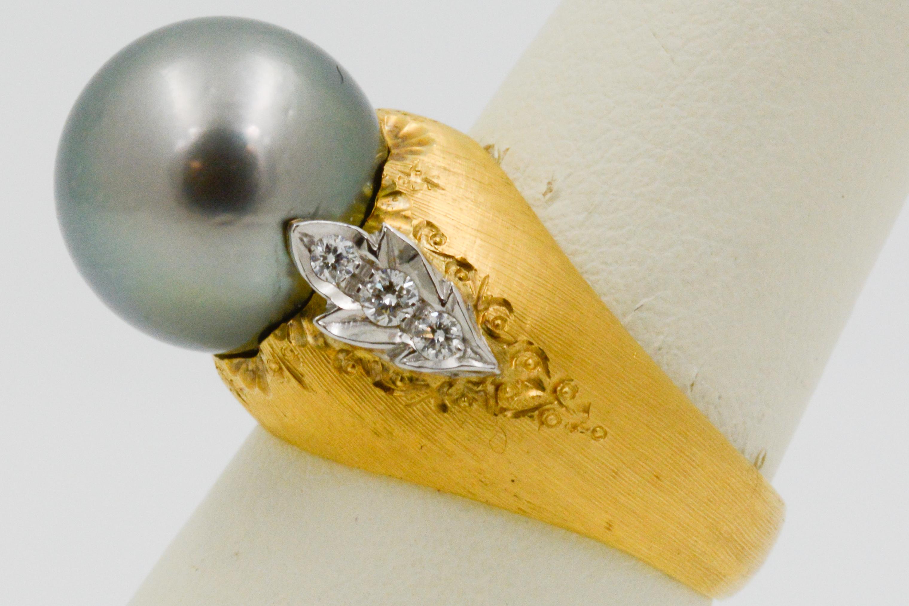 Women's Tahitian Grey South Sea Pearl 18 Karat Yellow Gold Ring