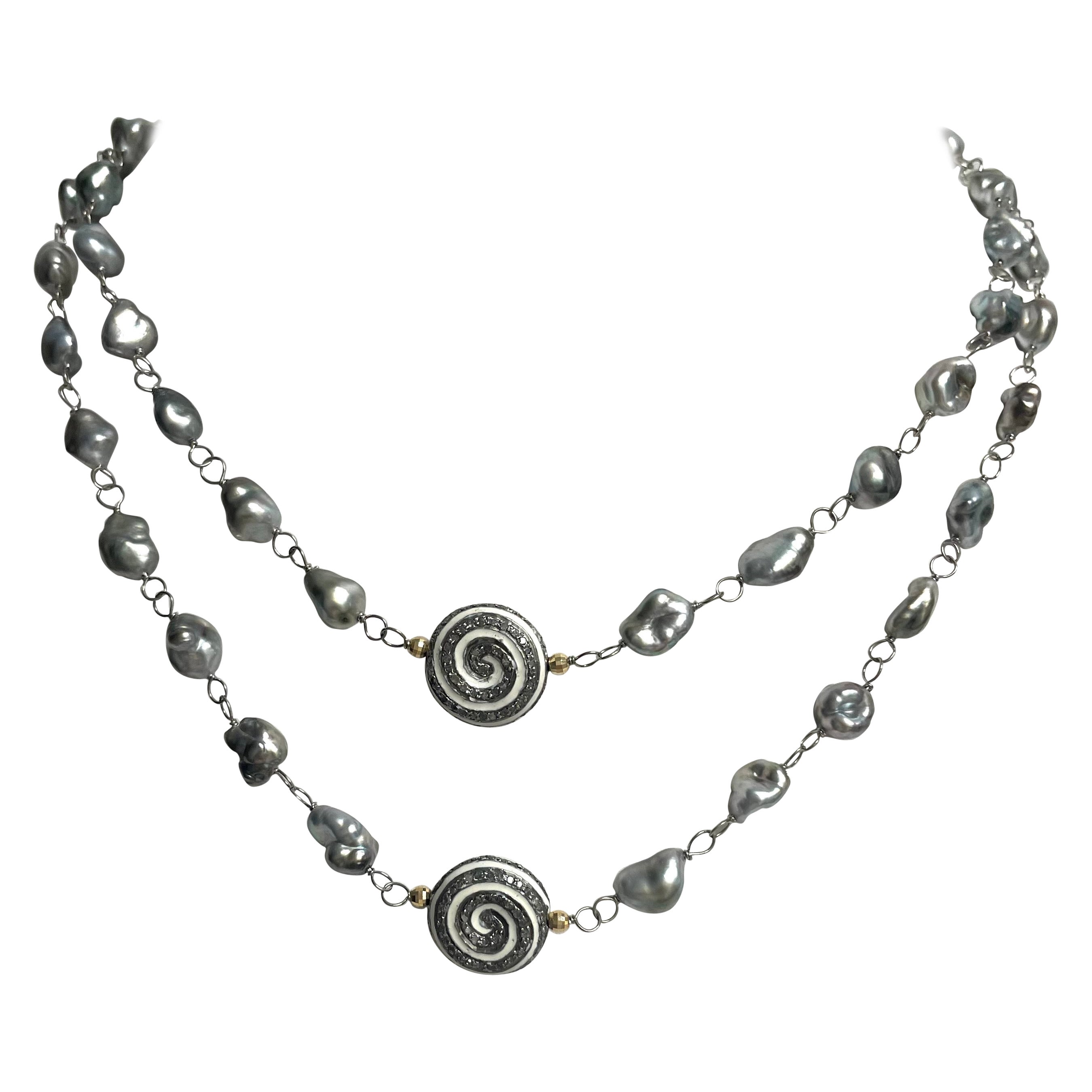 Tahiti-Keshi-Perlenkette mit Emaille- und Pavé-Diamanten-Nadelrad-Akzenten im Angebot