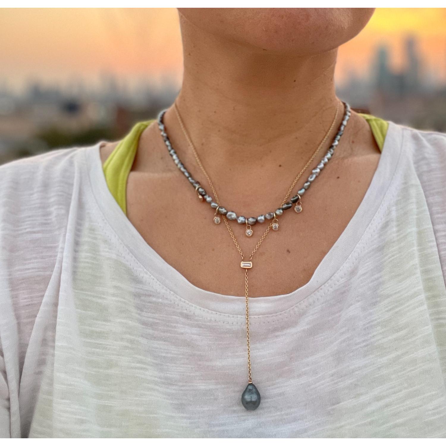 Tahiti-Keshi-Perlenstrang mit 0,59 Karat Diamant-Anhängern Hi June Parker im Zustand „Neu“ im Angebot in New York, NY