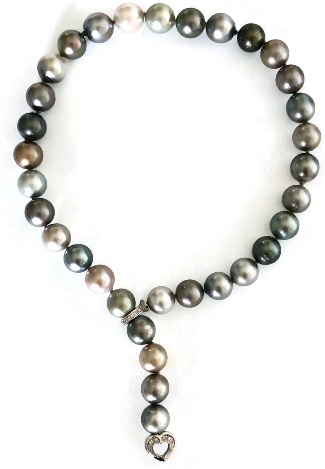 Contemporary Tahitian Multicolored Gray Pearls with White 18 Karat Gold Adjustable Clasp For Sale