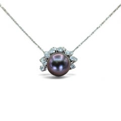 Tahitian Natural Black Pearl 18k 750 White Gold and Natural Diamond Pendant