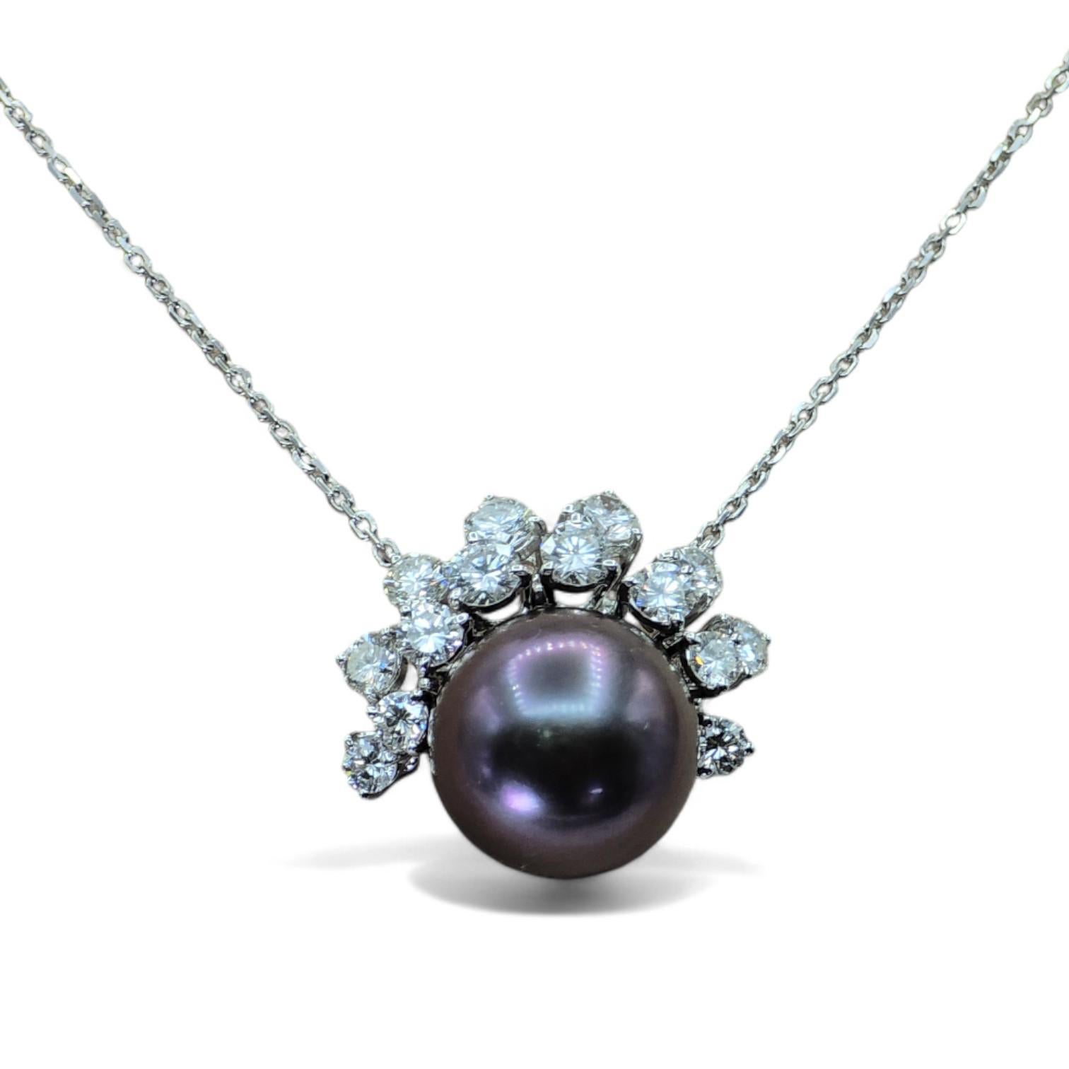 Colgante de perla negra natural de Tahití de oro blanco de 18k 750 y diamante natural Corte redondo en venta