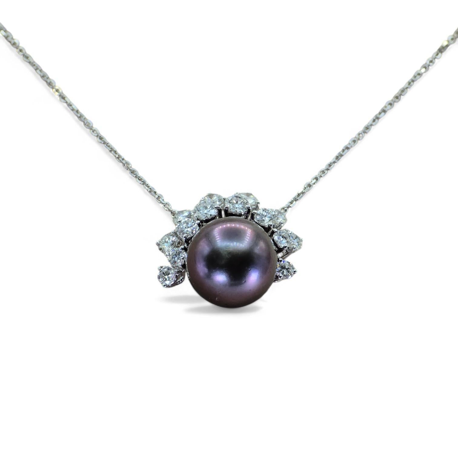 Colgante de perla negra natural de Tahití de oro blanco de 18k 750 y diamante natural en venta 2