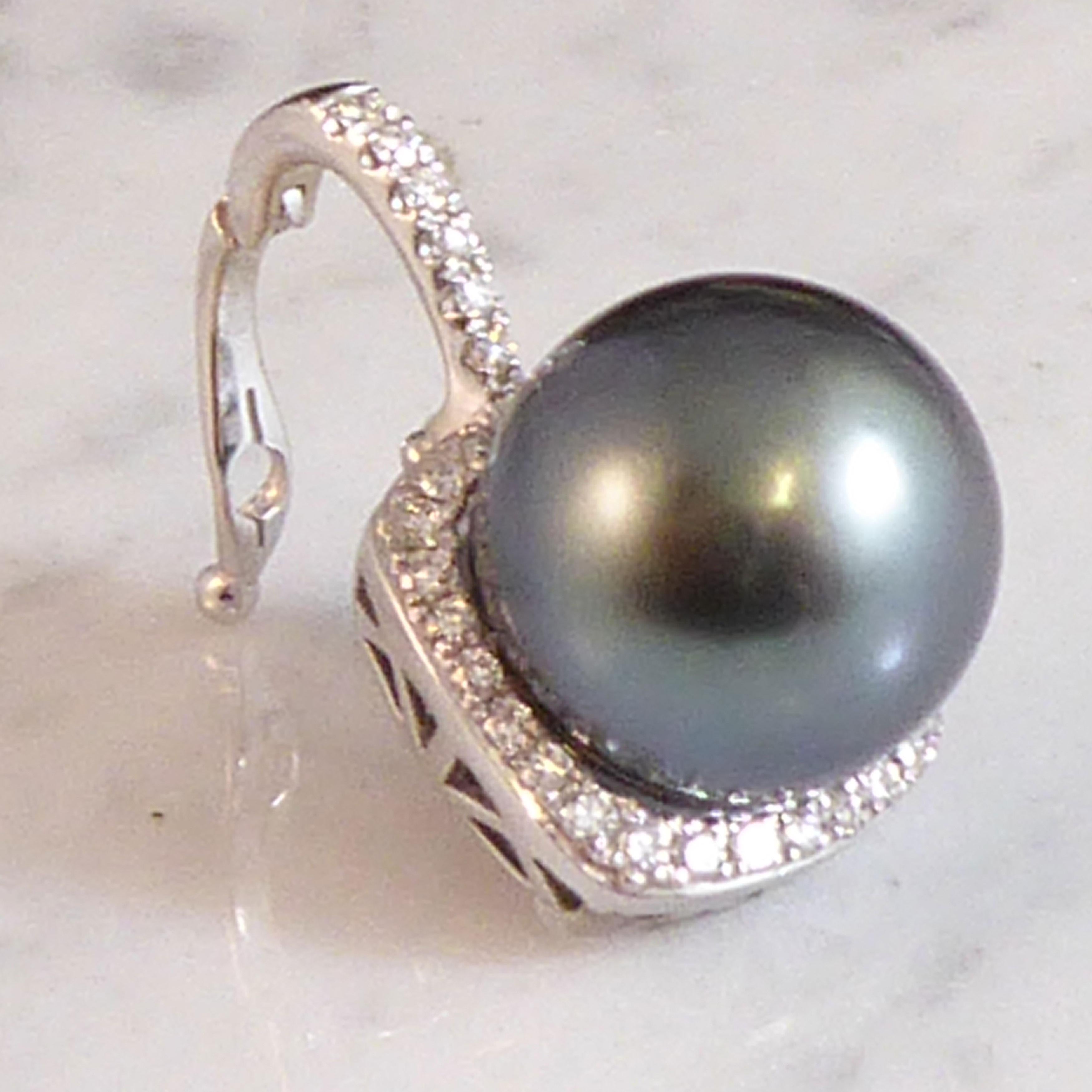 Tahitian Pearl, 0.25 Carat Diamond Pendant Necklace Enhancer White Gold 5