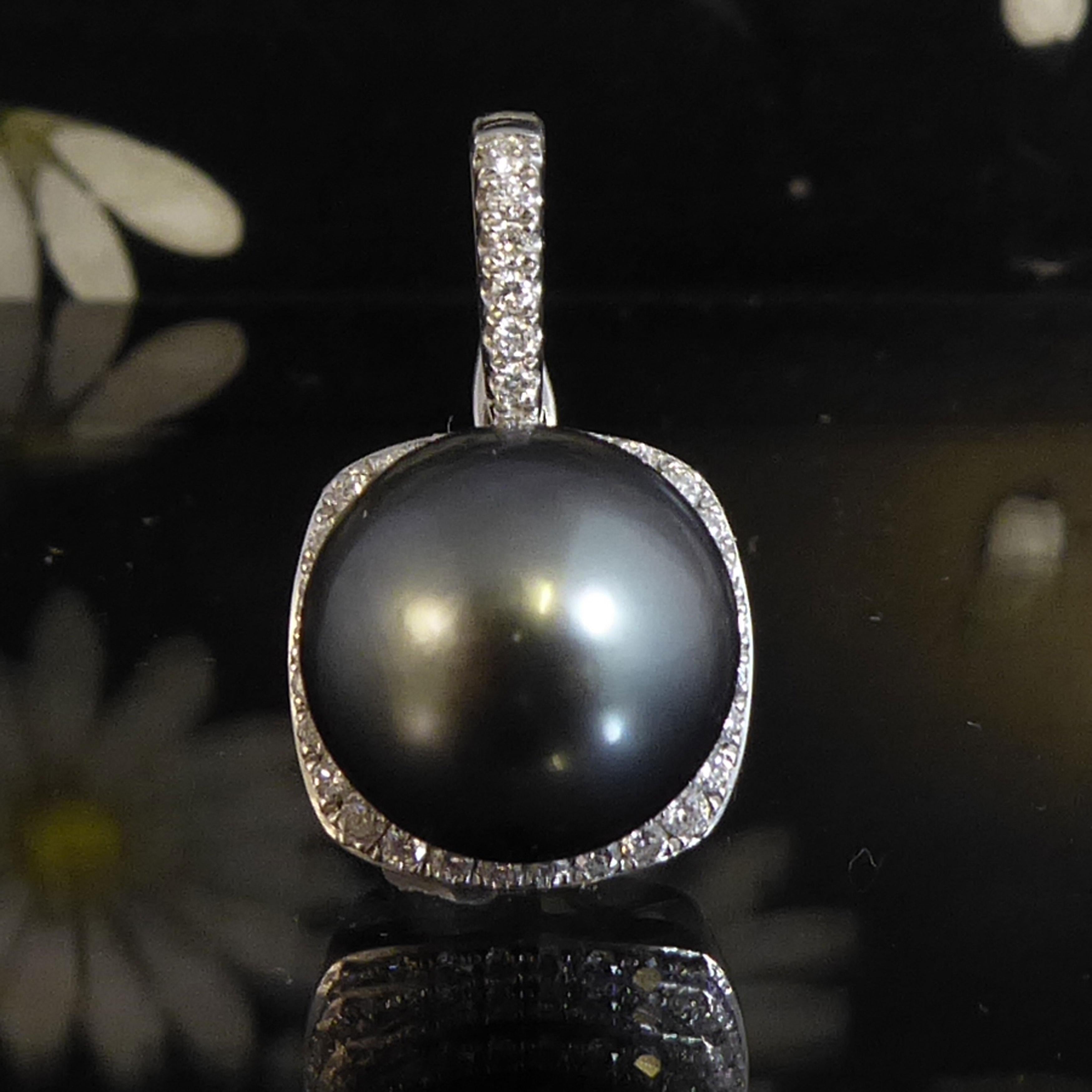 Tahitian Pearl, 0.25 Carat Diamond Pendant Necklace Enhancer White Gold 1