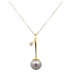 Tahitian Pearl 11mm and Brilliant Cut Diamond Gold Vintage Drop Pendant Necklace