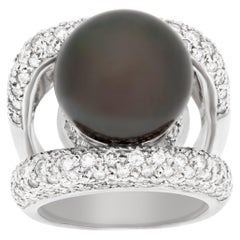 Vintage Tahitian pearl (15 x15.5mm) and 3.00 carats diamonds ring in 18k white gold