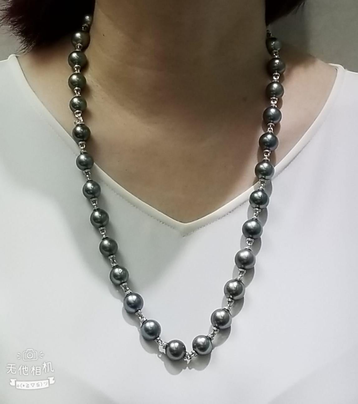 Tahitian Pearl 18K Gold Diamond Rondell Necklace For Sale 1