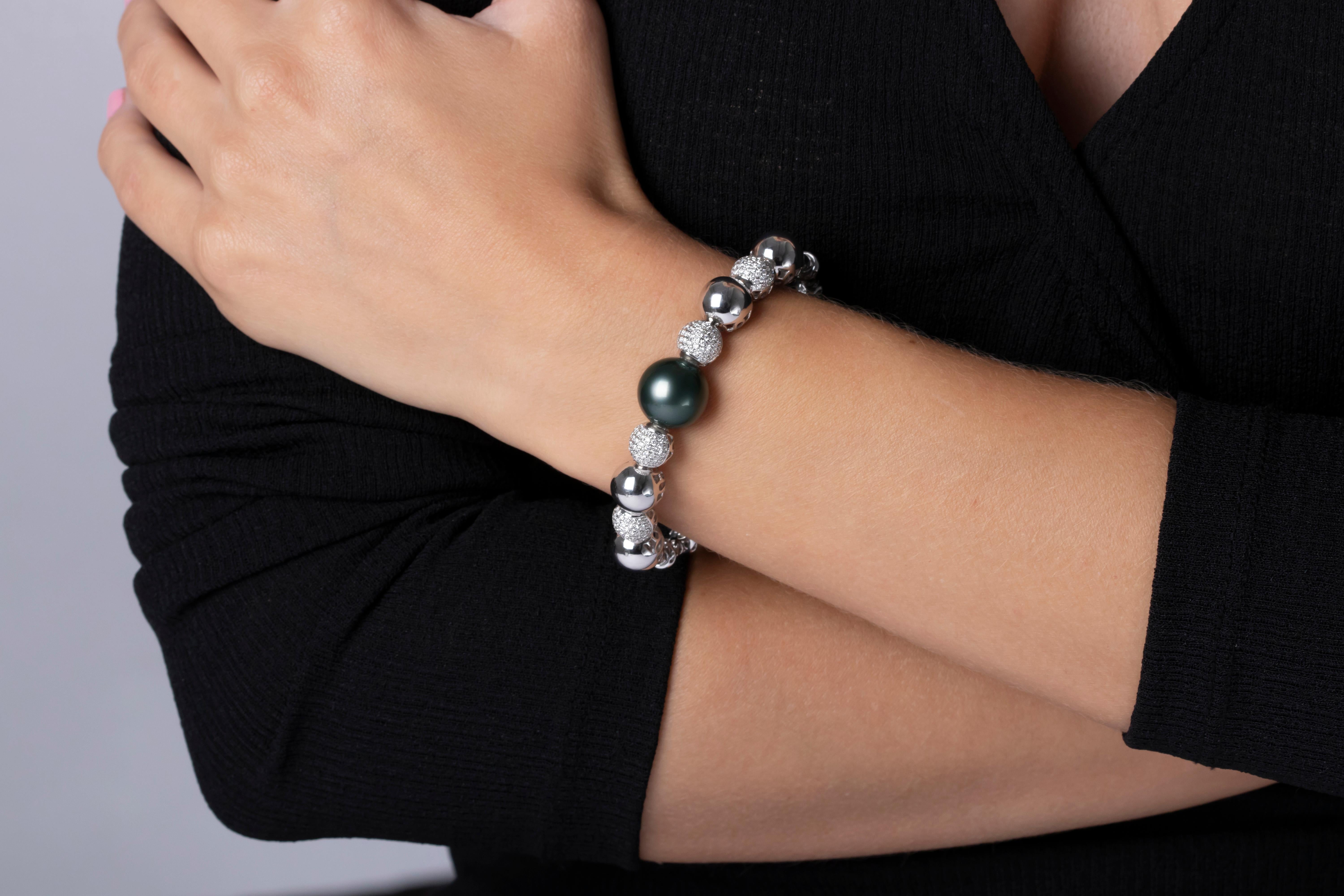Contemporary Tahitian Pearl and Diamond Bangle Bracelet in 18 Karat White Gold For Sale
